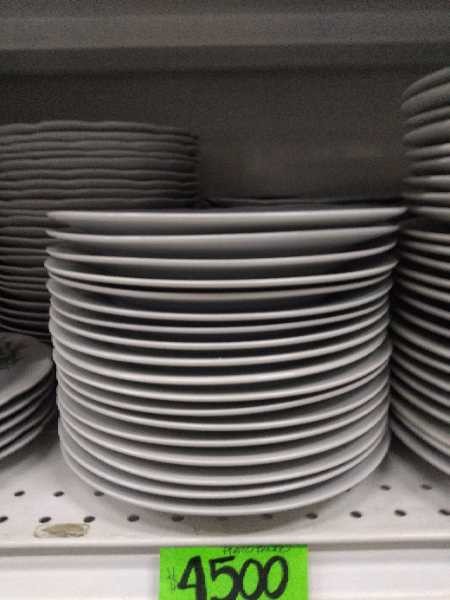 Plato pando mediano blanco