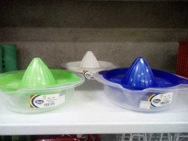 Exprimidor 2 piezas Plesco