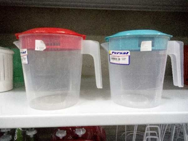 Jarra 1lt medidora con tapa Persal