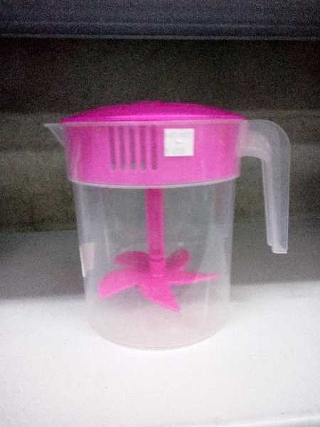 Jarra 1.7lt con tapa Kendy