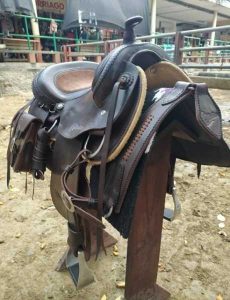 Silla fina en cuero del Valle, herraje americano