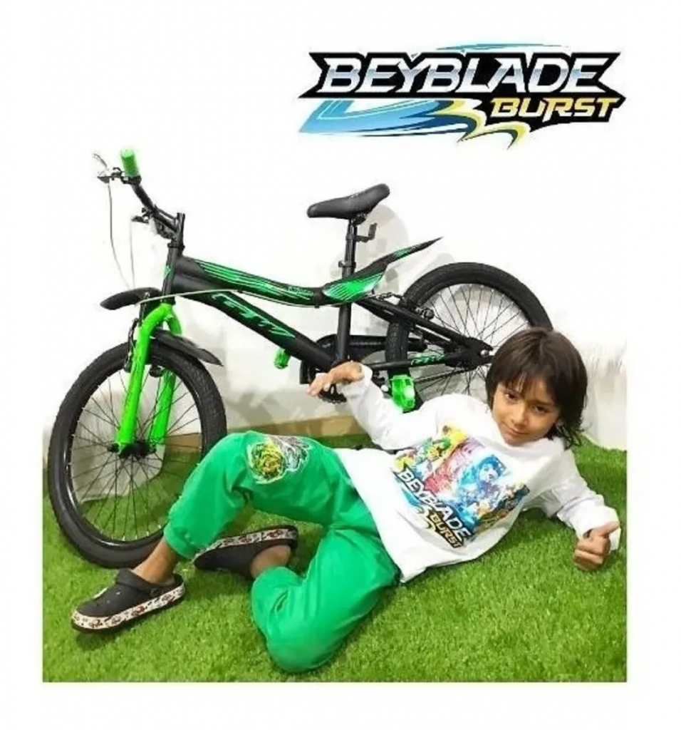 PIJAMA BEYBLADE AZUL REY/ AMARILLO - MANGA CORTA TALLA 10