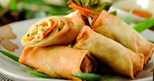 LUMPIA VEGETARIANA* UND