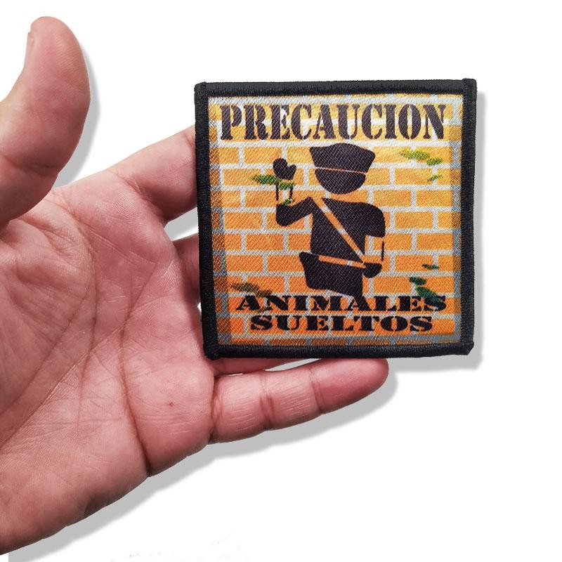 PARCHES PRECAUCIÓN ANIMALES SUELTOS PRENDAS MODA ESTILO