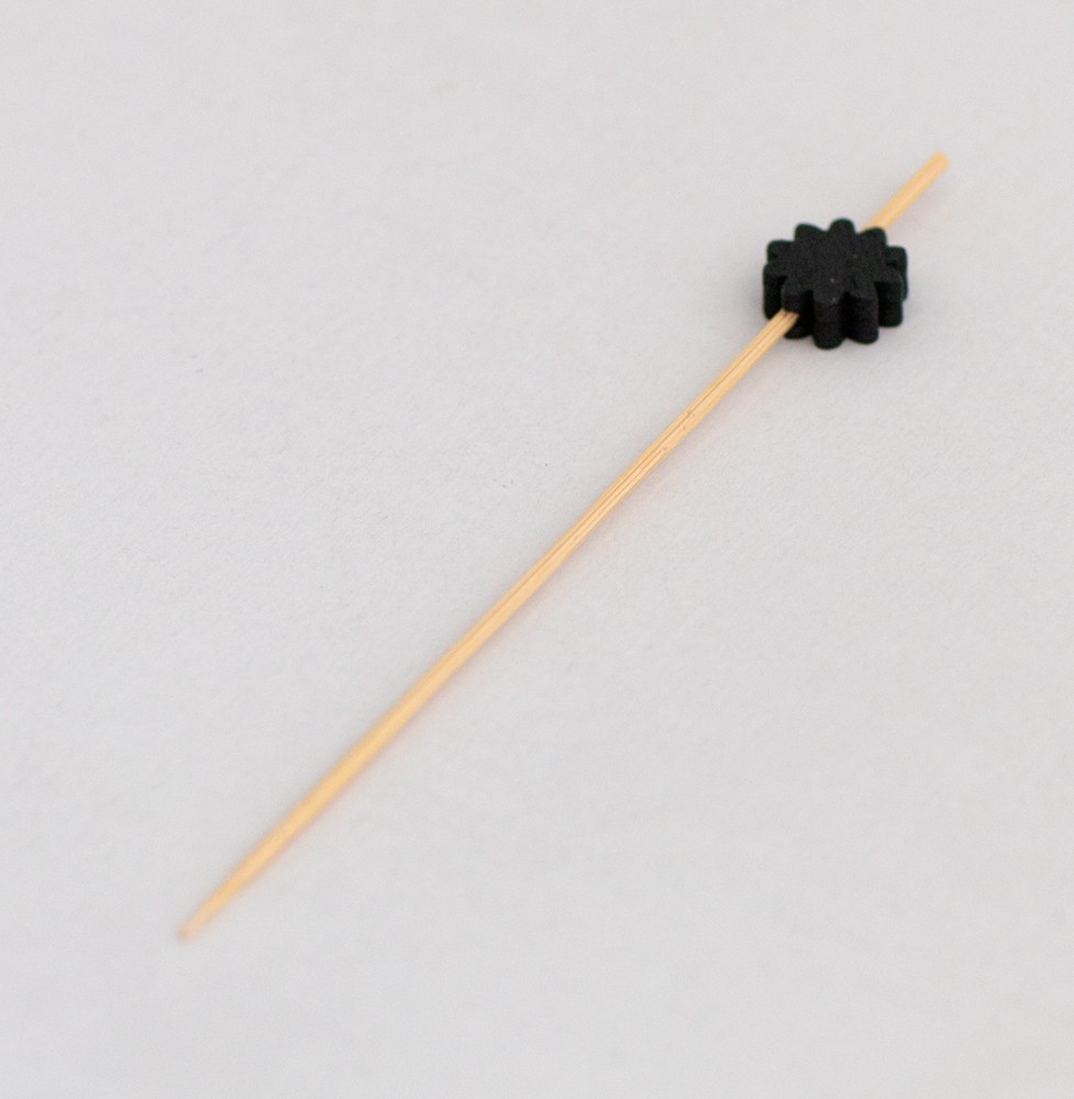 Pincho Flor Negra *100 und