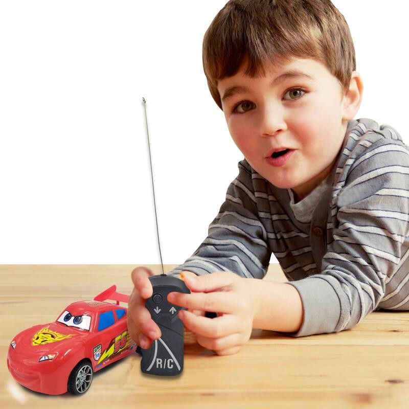 CARRO CONTROL RAYO MCQUEEN PEQUEÑO JUGUETE CARS NIÑOS DJ4630
