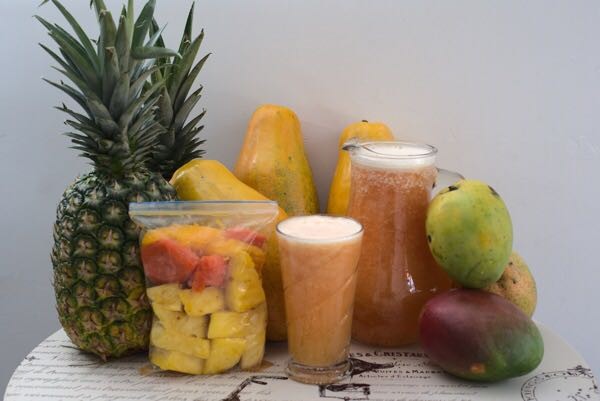 SALPICON (papaya, piña y mango)